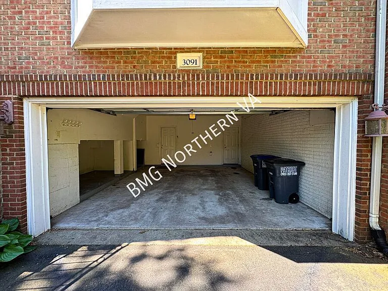 3091 McKinnon Way — Photo 33