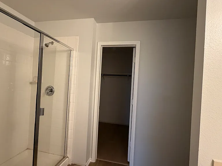 2123 Meadow View Dr — Photo 25