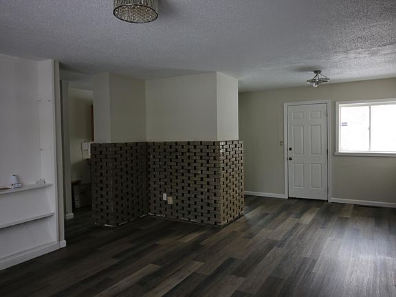 3rd image of 2614 Tausend St