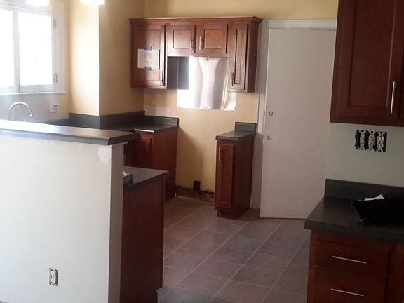 3rd image of 311 Park Dr