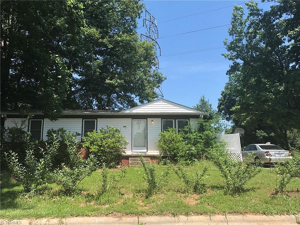 1st image of 302 Spicewood Dr