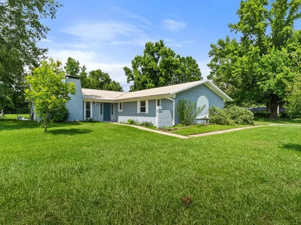 7100 N Richland Dr, Texarkana, TX 75503