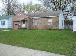 2296 Green Rd, Cleveland, OH 44121