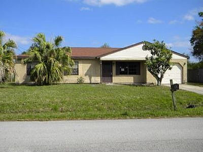 2nd image of 119 Abalone Rd NW