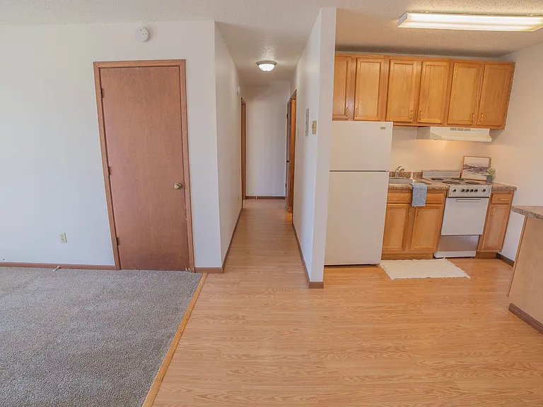 Cedars West Apartments — Photo 24