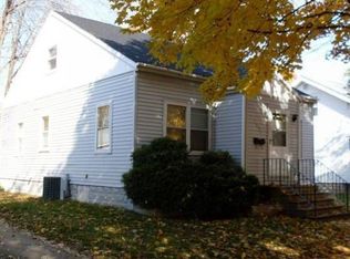 1571 Ellis St, Green Bay, WI 54302