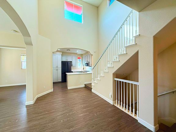 4th image of 2661 Prato Ln