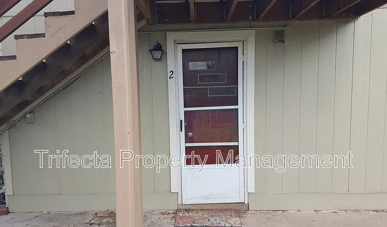 417 N Hollywood St #2 — Photo 2