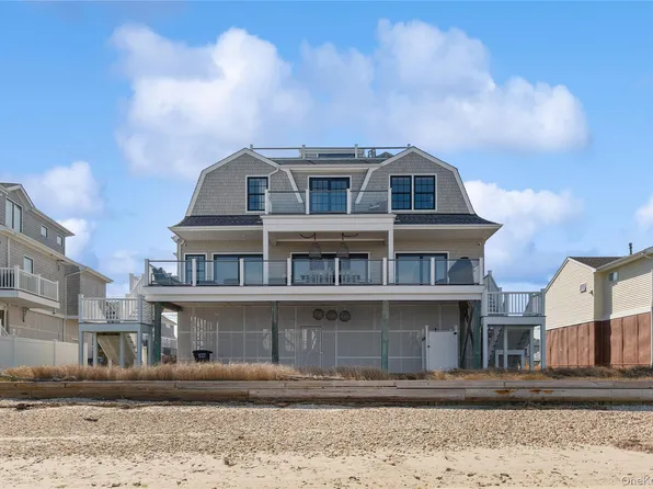 39 Shinnecock Rd, East Quogue, NY 11942