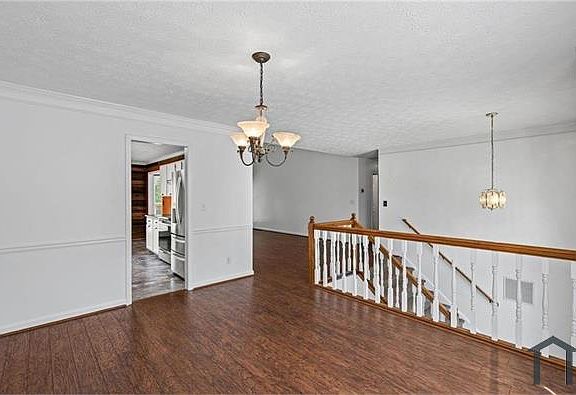 5th image of 4240 Sugar Mill Dr
