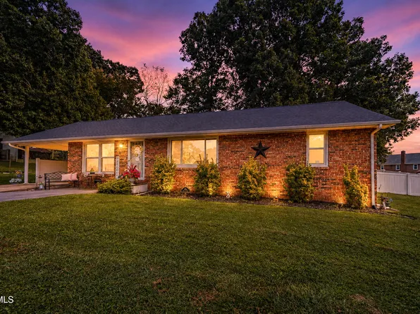 408 Holly St, Mount Carmel, TN 37645