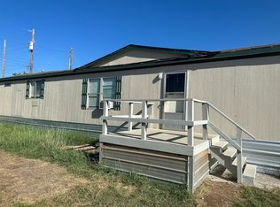 104 Amanda Ln, Tye, TX 79563
