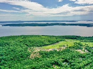 3 Ocean Ridge Rd, Lincolnville, ME 04849