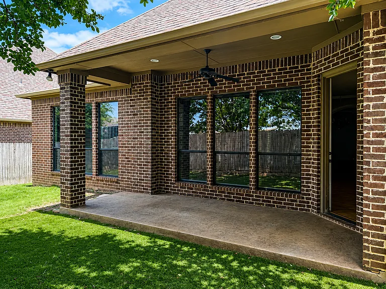 1209 Verona Way — Photo 10