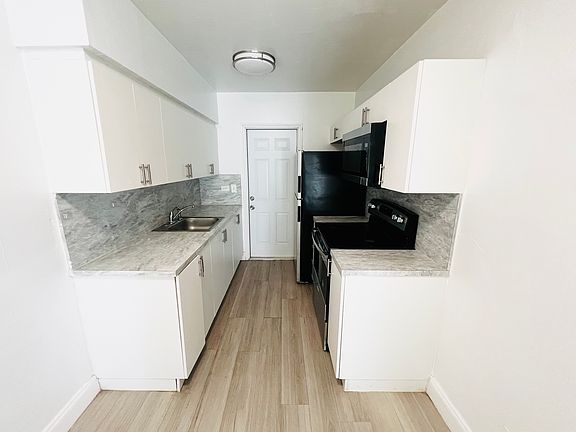4th image of 740 NE 86th St #5