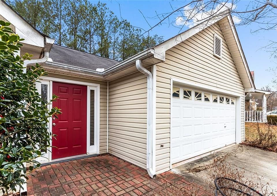 1st image of 632 Shoal Cir