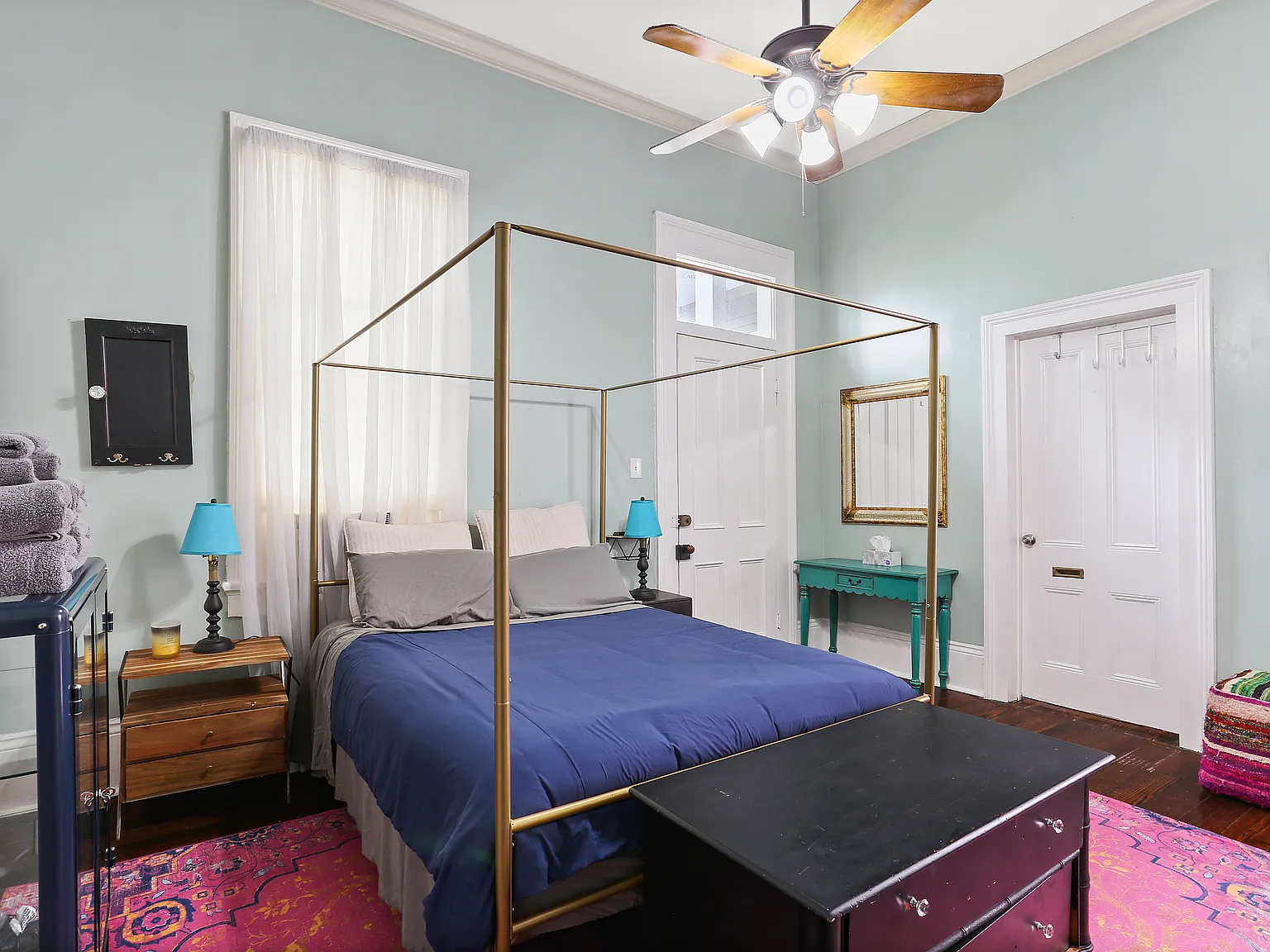 1124 Jackson Ave — Photo 2