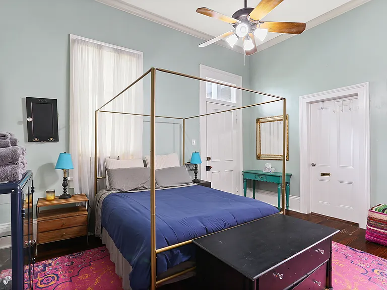 1124 Jackson Ave #4 — Photo 2