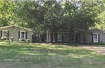 1st image of 2319 Hawthorn Dr