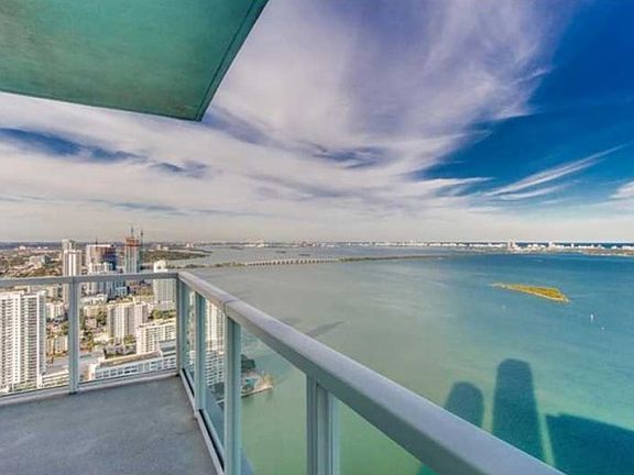2nd image of 1900 N Bayshore Dr #4602