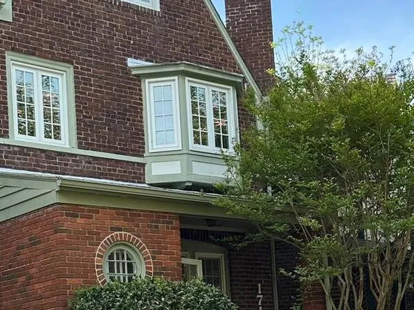 1713 Surrey Ln NW, Washington, DC 20007