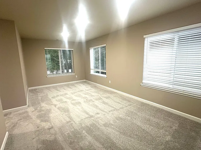 4315 Freemont St NE — Photo 24