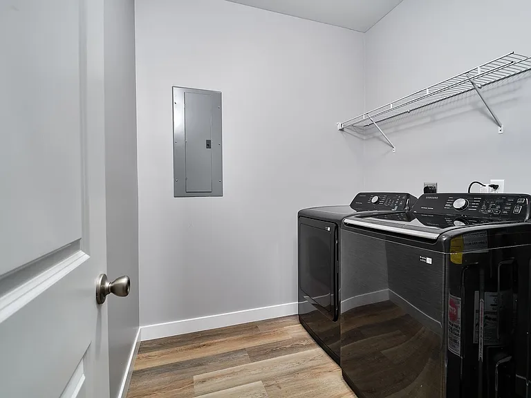 415 N Dequincy St — Photo 22
