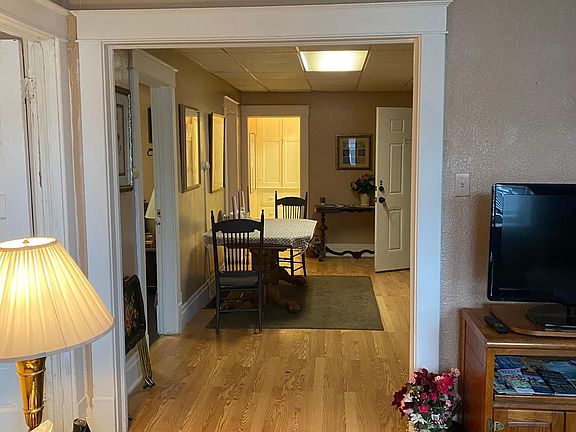 3rd image of 1609 Pine Ave #2
