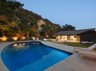 9289 Swallow Dr, Los Angeles, CA 90069