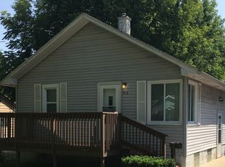 216 SW Circle Dr, Joliet, IL 60433