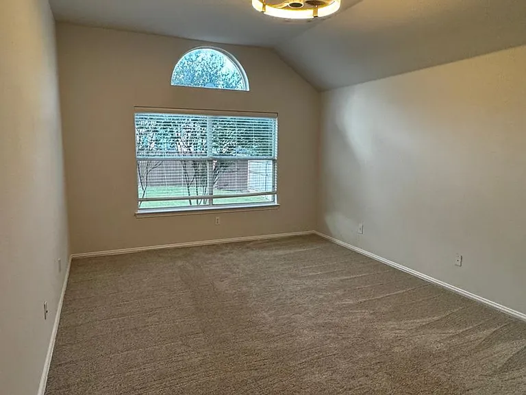 3501 Amador Dr — Photo 9