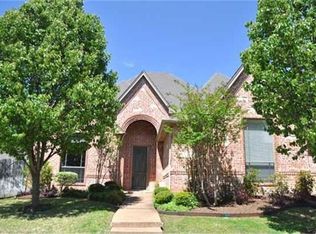 7909 Shady Oaks Dr, North Richland Hills, TX 76182