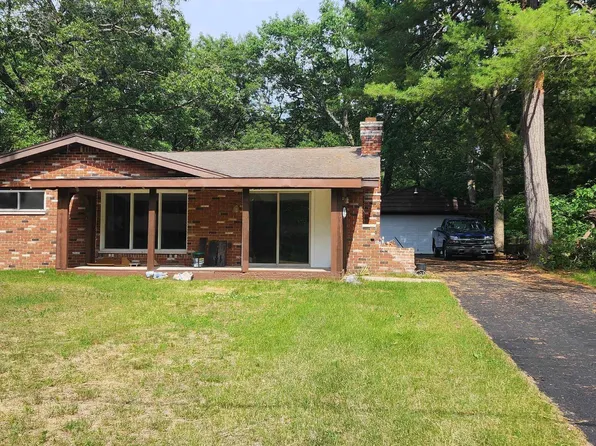 5534 Heather St, Oscoda, MI 48750