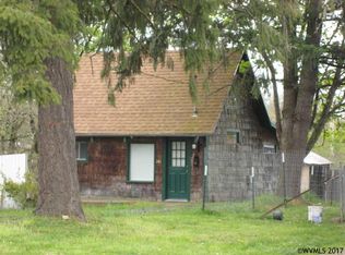 241 N Walnut St, Independence, OR 97351