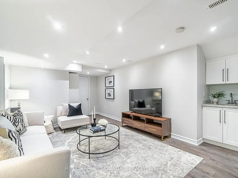 142 Maria Rd — Photo 26
