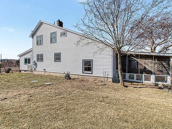 3rd image of 38 Hickory Place