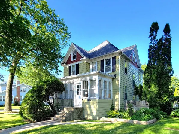 319 De Clark Street, Beaver Dam, WI 53916