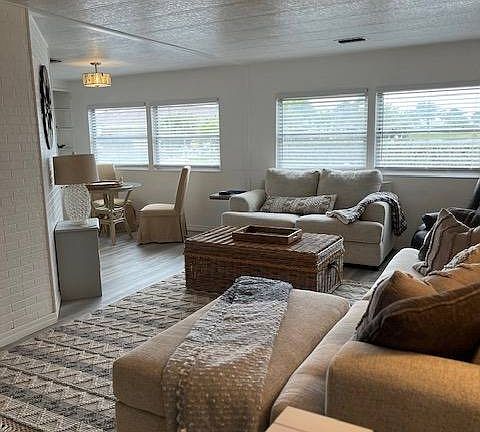 3rd image of 79 Lamplighter Dr