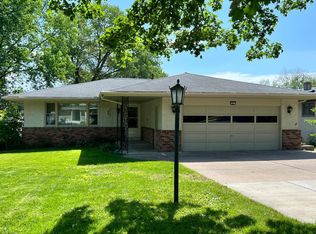 237 14th Ave N, Hopkins, MN 55343