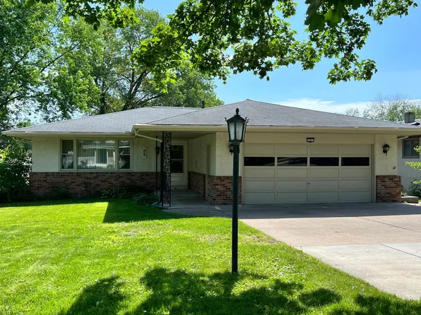 237 14th Ave N, Hopkins, MN 55343