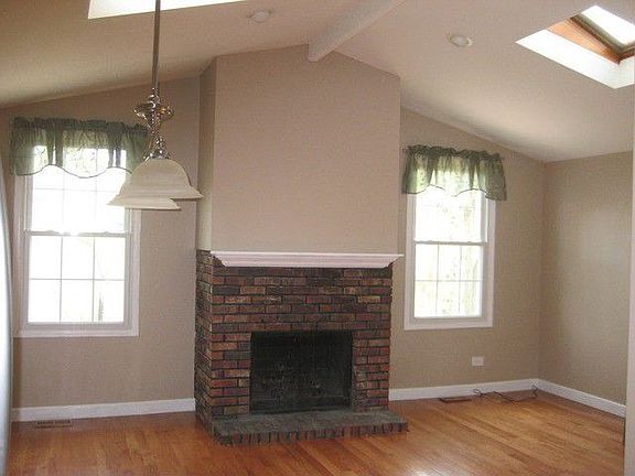 4th image of 1834 N 75th Ave