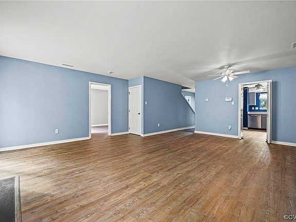 4th image of 1301 Sycamore Square Dr