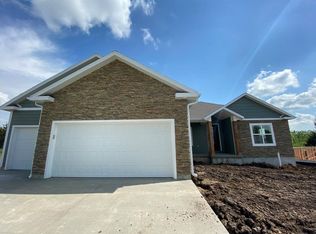 2606 Pine Brook Dr, Kirksville, MO 63501