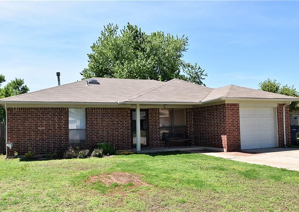 1st image of 209 Woodgate Dr