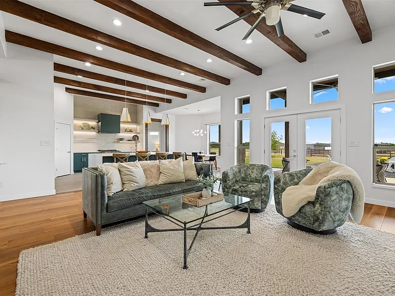215 Mesa Vista Dr — Photo 5