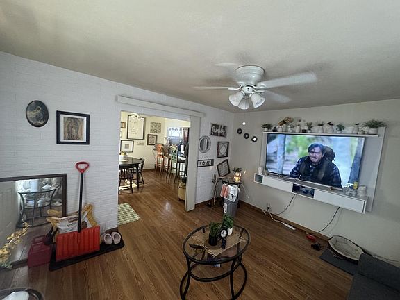 3rd image of 854 Dane STREET