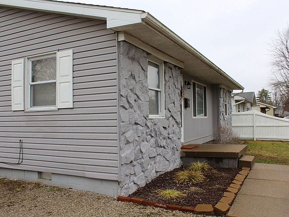 3rd image of 2601 Hawthorne Ave