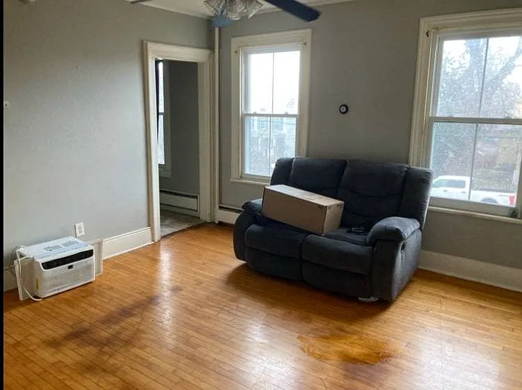 1 bed, 1.0 bath, $1,200 — Photo 1