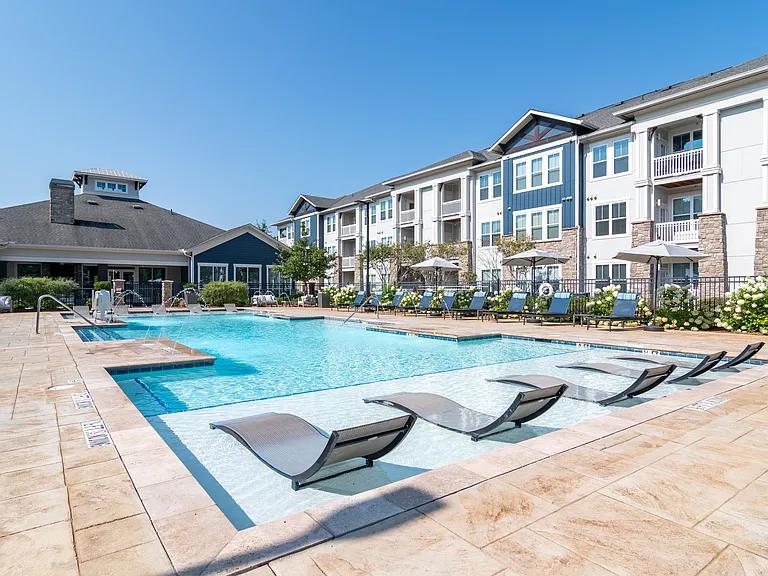 Promenade at Newnan Crossing — Photo 8