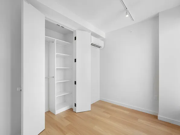 16 West Street image 8 of 34